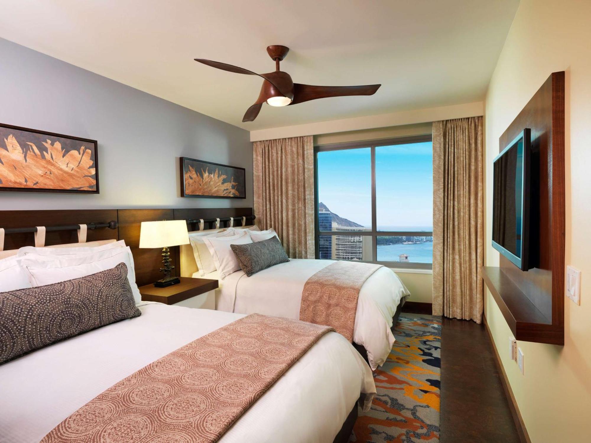 Отель Hilton Grand Vacation Club The Grand Islander Waikiki Гонолулу Экстерьер фото